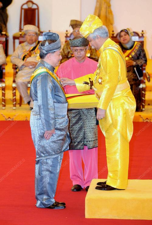 NS08_14012012_TUANKU_MUHRIZ