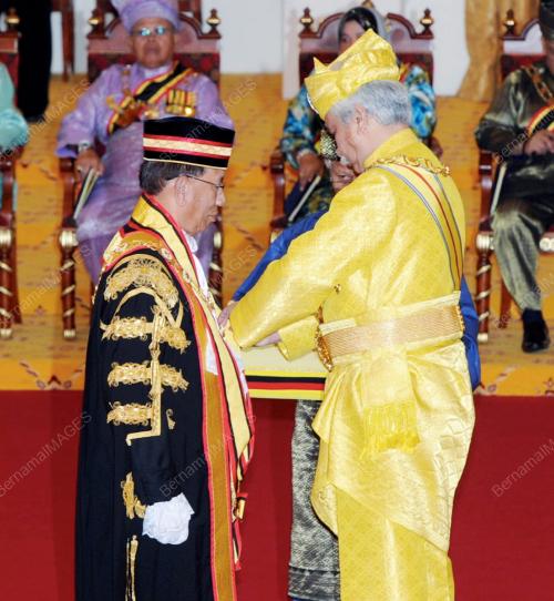 NS08_14012013_TUANKU_MUHRIZ