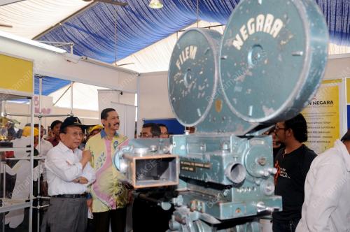 DATUK SERI DR RAIS YATIM