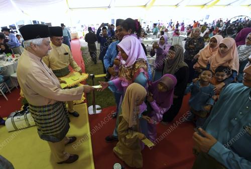 NS08_15062018_TUANKU_MUHRIZ_BN201806080474