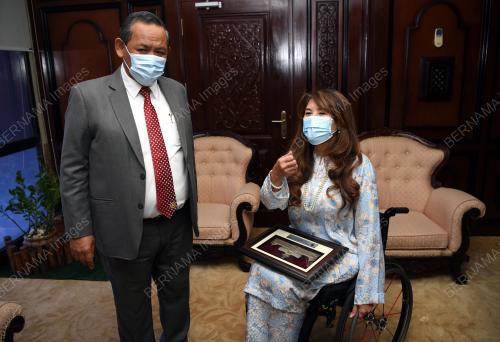 DATUK SERI AMINUDDIN HARUN