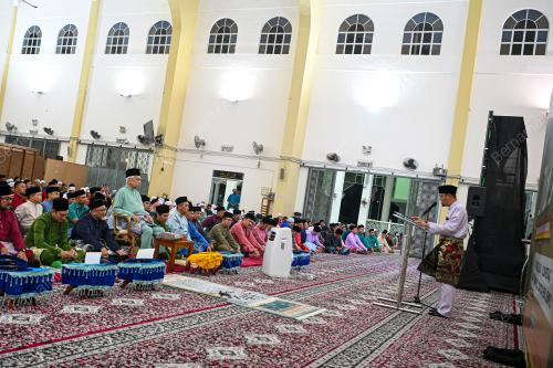 TUANKU MUHRIZ TUANKU MUNAWIR