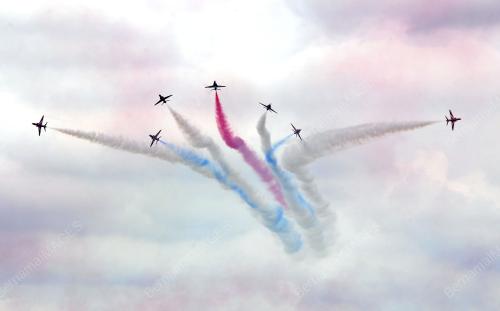 NS08_17102016_RED_ARROWS