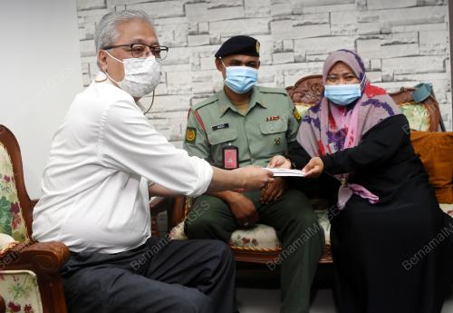 DATUK SERI ISMAIL SABRI YAAKOB