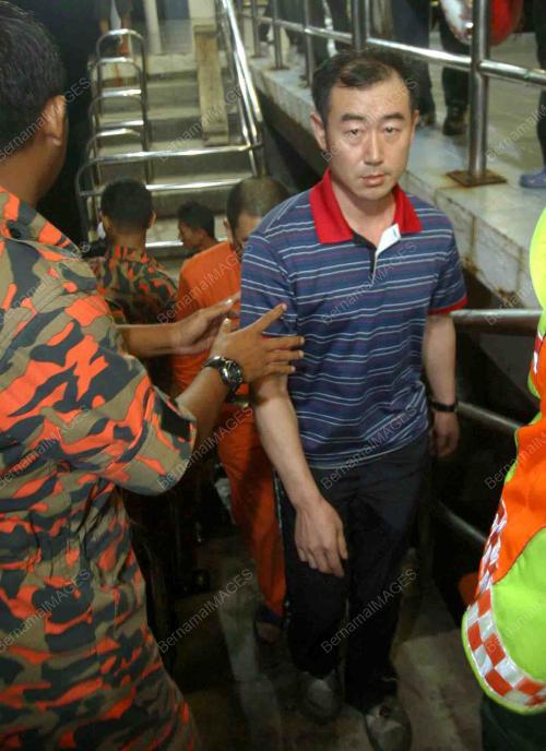 KAPAL TERBAKAR