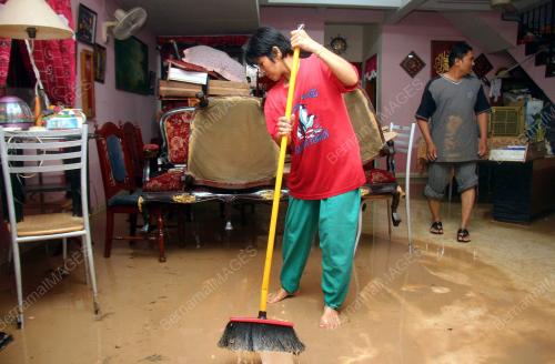 BANJIR KILAT