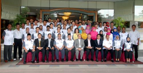 DATUK SERI DR RAIS YATIM