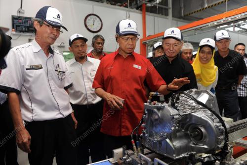 NS08_21062014_MUSTAPA_LAWAT