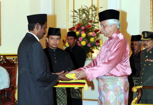 NS08_22052013_ANGKAT_SUMPAH