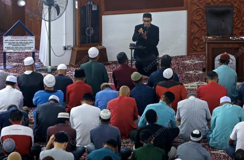 SOLAT JUMAAT BULAN RAMADAN