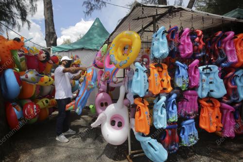 CUTI HUJUNG MINGGU DI PANTAI PERANGINAN PORT DICKSON