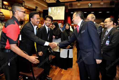 NS08_27102015_SEMINAR_SYARIAH