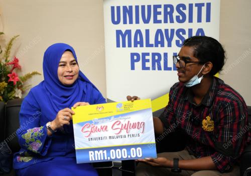 DATUK SERI DR NORAINI AHMAD