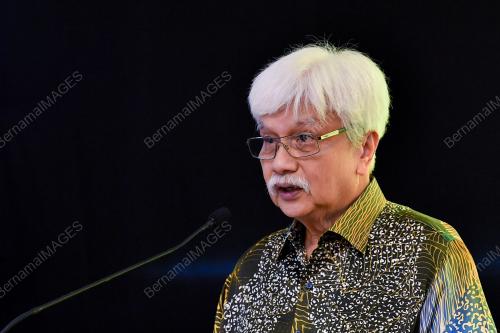 TUANKU MUHRIZ TUANKU MUNAWIR