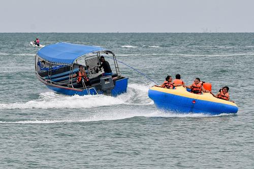 RIADAH PANTAI PERANGINAN