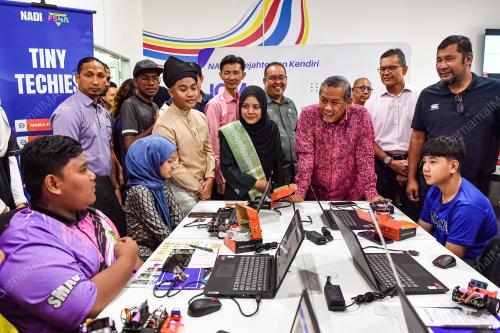 DATUK SERI AMINUDDIN HARUN