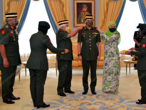 TUANKU MUHRIZ IBNI ALMARHUM TUANKU MUNAWIR