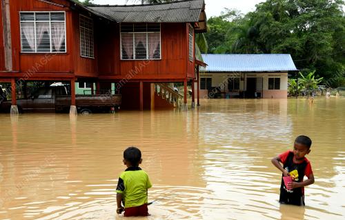 BANJIR KILAT