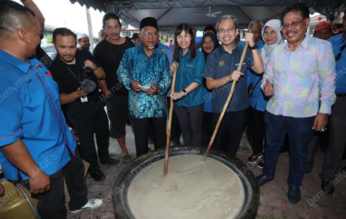 FAHMI FADZIL