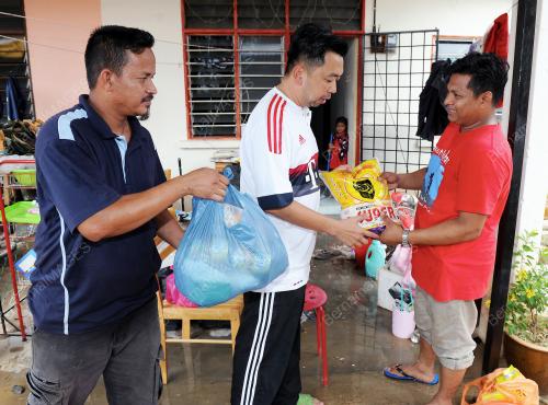 NS09_07022016_BANJIR