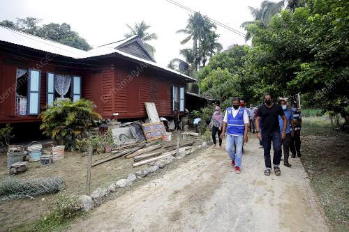 KHAIRY JAMALUDDIN