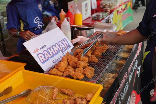 JUALAN MENU RAHMAH DI BAZAR RAMADAN