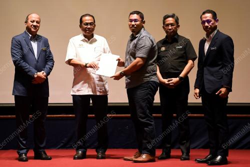 DATUK SERI MOHAMED KHALED NORDIN