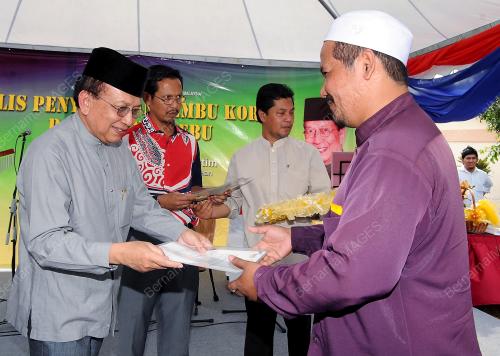 DATUK SERI DR RASI YATIM