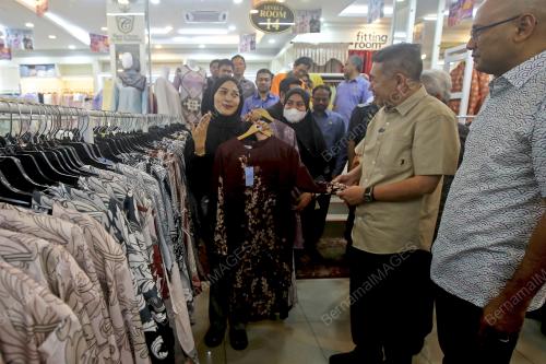 DATUK SERI SALAHUDDIN AYUB