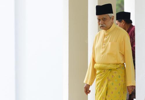 TUANKU MUHRIZ TUANKU MUNAWIR