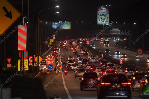 ALIRAN TRAFIK