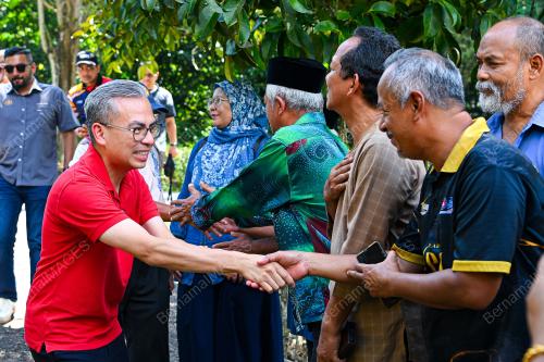 DATUK FAHMI FADZIL