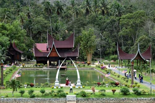 RUMAH GADANG KAMPUNG GAGU
