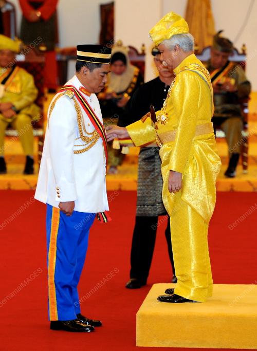 NS09_14012016_TUANKU_MUHRIZ