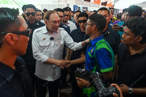 DATUK SERI ANWAR IBRAHIM