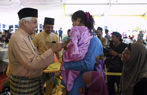 NS09_15062018_TUANKU_MUHRIZ_BN201806080474