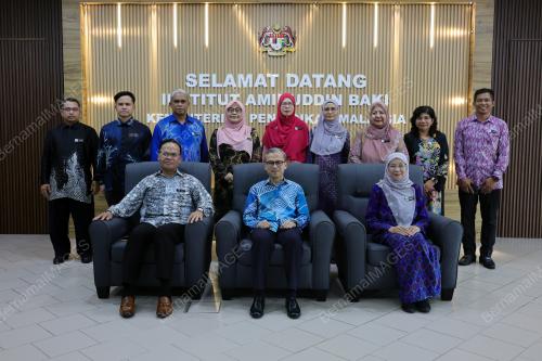 DATUK FAHMI FADZIL