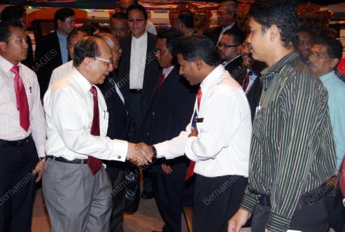 DATUK SERI DR RAIS YATIM