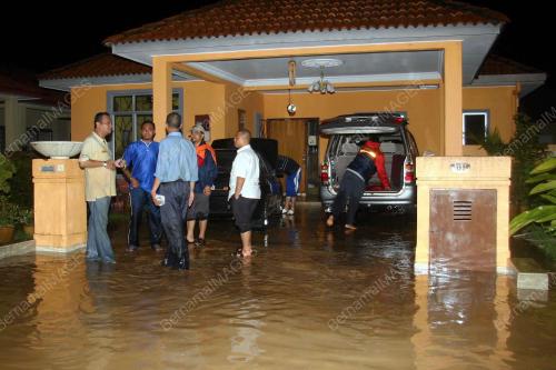 BANJIR KILAT