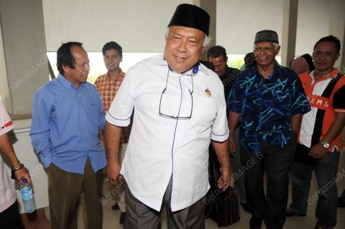 NS09_21092015_ISHAK_MUFLIS