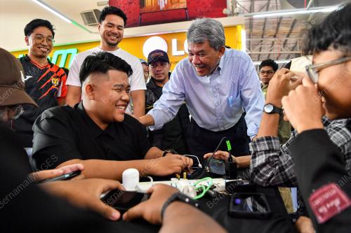 DATUK SERI MOHAMAD HASAN