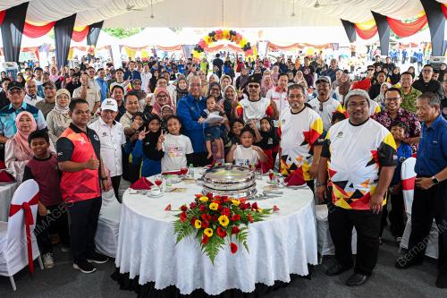 DATUK AZMAN MOHD YUSOF