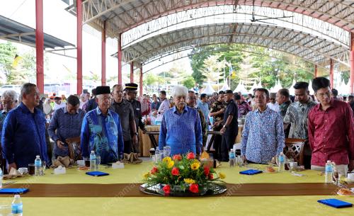 TUANKU MUHRIZ TUANKU MUNAWIR