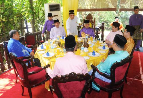 NS09_25072015_RUMAH_TERBUKA