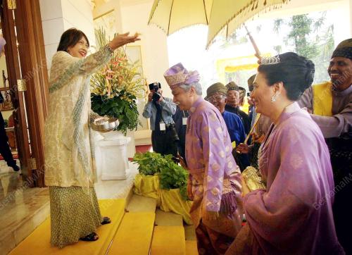 TUANKU MUHRIZ IBNI ALMARHUM TUANKU MUNAWIR