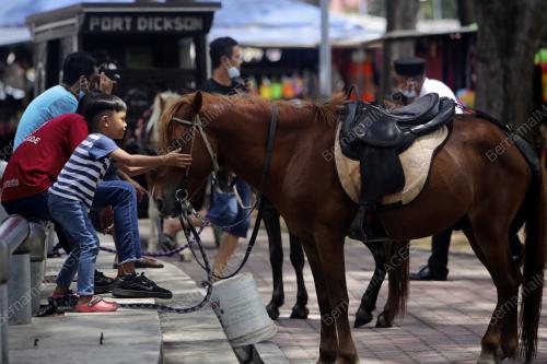 CUTI HUJUNG MINGGU DI PANTAI PERANGINAN PORT DICKSON