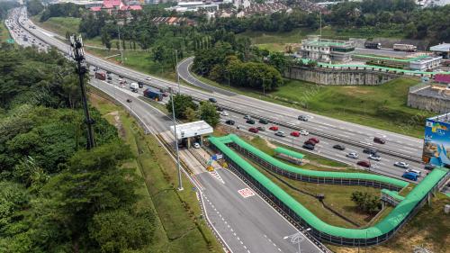 LEBUHRAYA UTARA-SELATAN (PLUS)