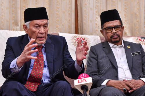 DATUK SERI DR ABDUL AZIZ SHEIKH ABDUL KADIR