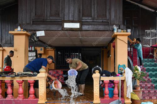 BANJIR KILAT KAMPUNG TELUK KEMANG