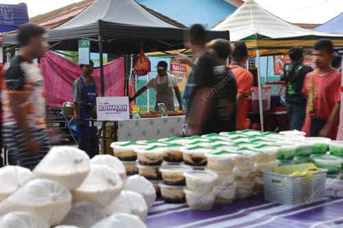 JUALAN MENU RAHMAH DI BAZAR RAMADAN